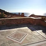 Theophano Art Gæstehus 4*