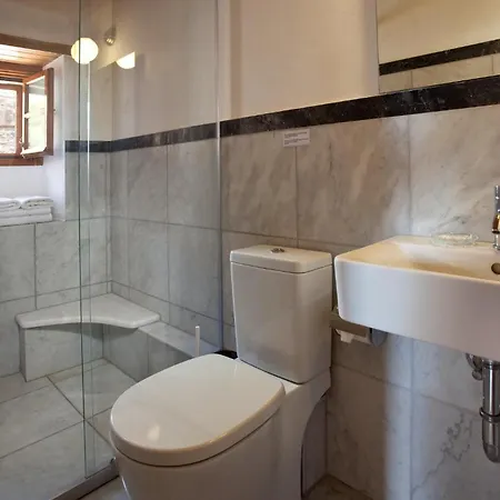 Theophano Art Guest house