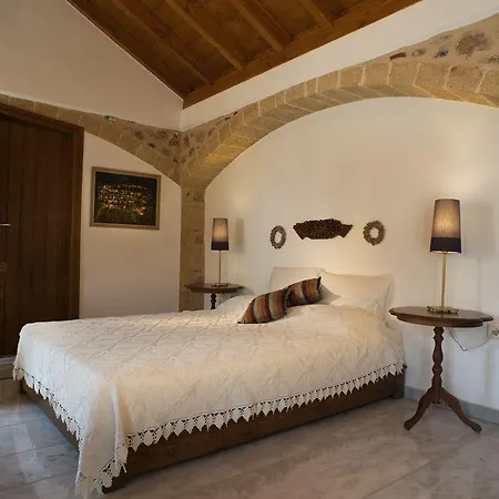 Theophano Art 4* Monemvasía