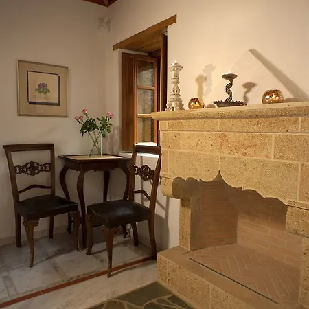 Theophano Art Guest house 3*