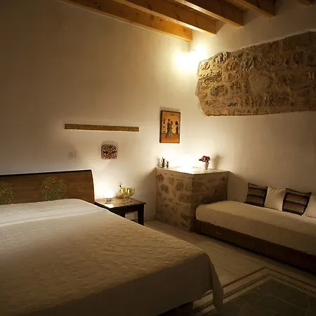 Theophano Art Guest house 3*