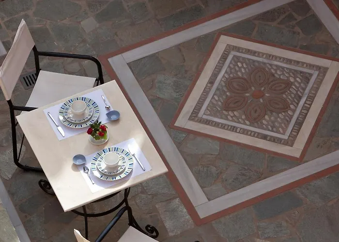 Theophano Art 3* 모넴바시아