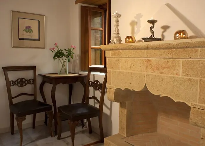 Theophano Art 3* 모넴바시아